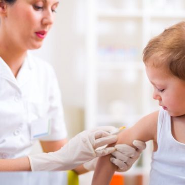 Il vaccino contro la pertosse può causare danni cerebrali e morte